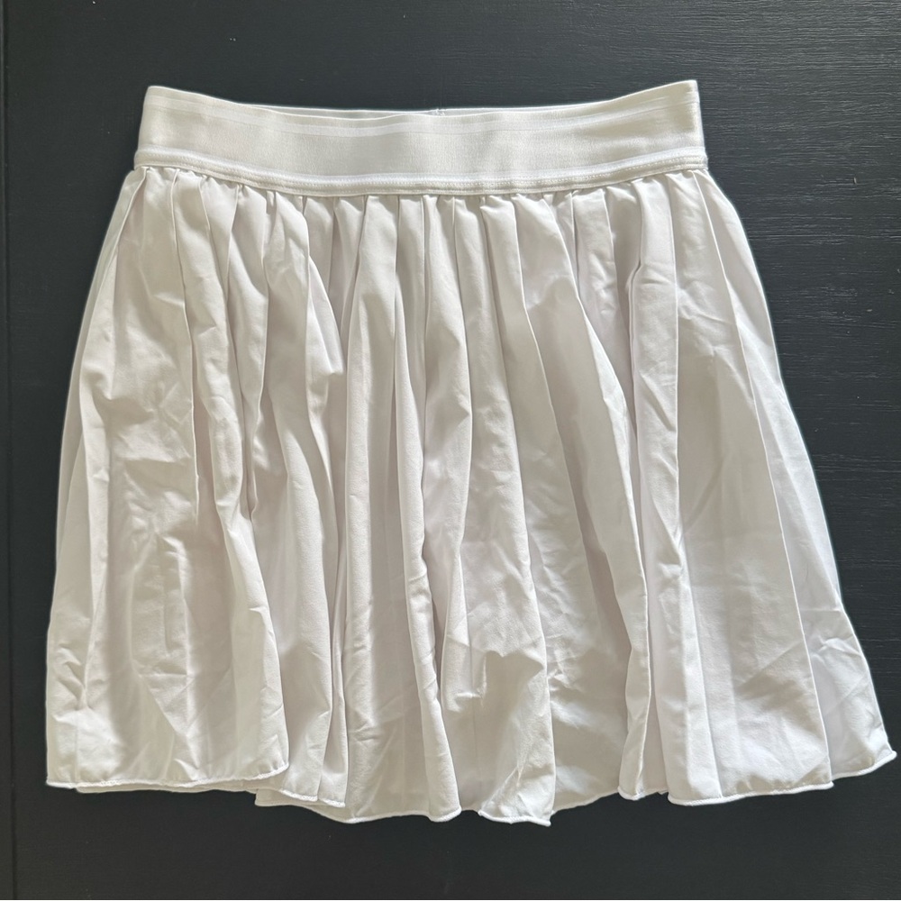 Elegant White Pleated Skirt